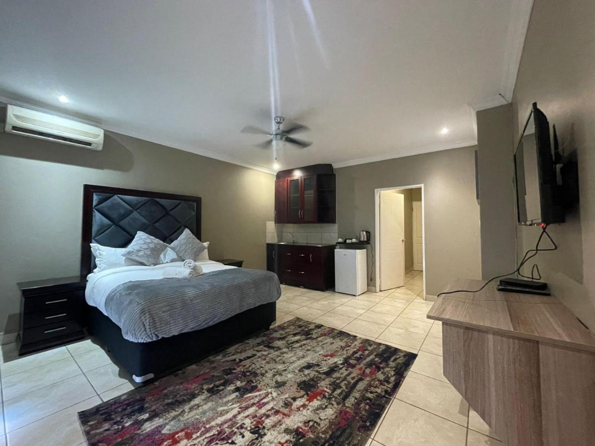 Hotel The Black Crown Hartbeespoort Exterior foto